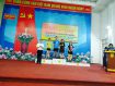 Thầy cô Hùng-Nhiên đạt giải nhất cầu lông đôi nam nữ